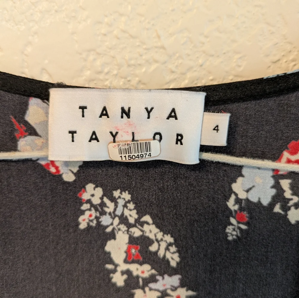 Tanya Taylor 100%Silk Floral Clusters Clio Top - Picture 8 of 11